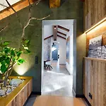 Hausberg No. 2 // Neu 公寓 *